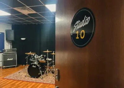 Standard hourly rehearsal studio in Hamiton Ontario