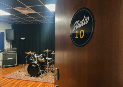 Standard hourly rehearsal studio in Hamiton Ontario